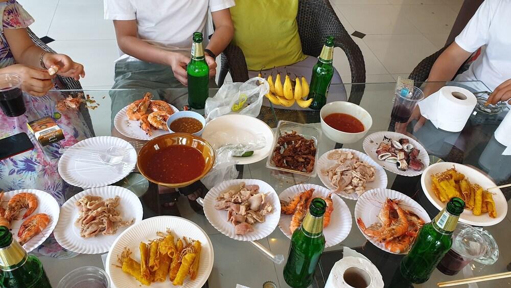 Fish And Summer House Patong Exterior foto